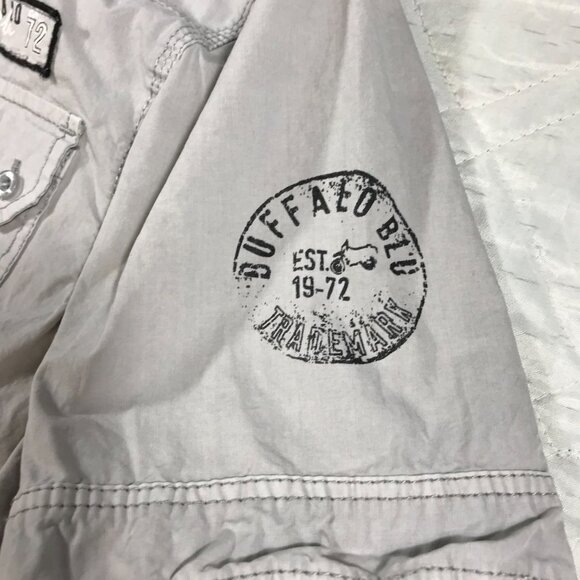 Buffalo Blu born to look unique 2 pocket short sleeve gray button front shirt L - Picture 4 of 7